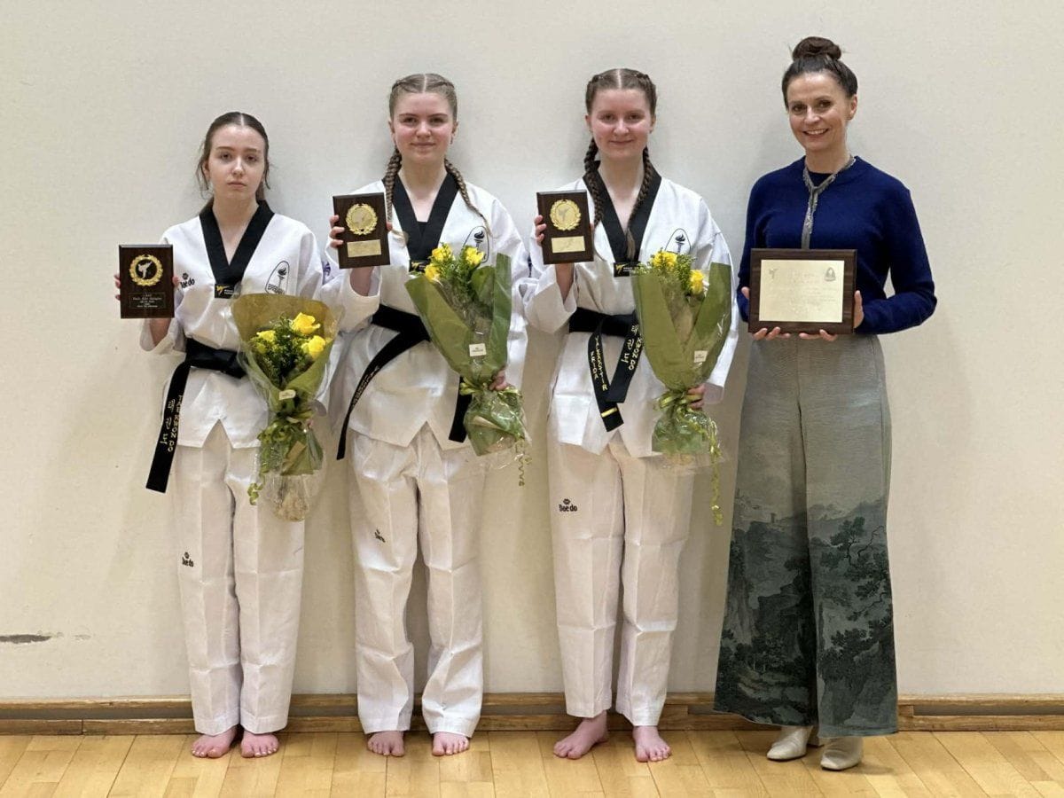 Frá vinstri: Marín Björt Gallagher, Ísrún Alda Valsdóttir, Fríða Rakel Valsdóttir og Ásdís Kristján…