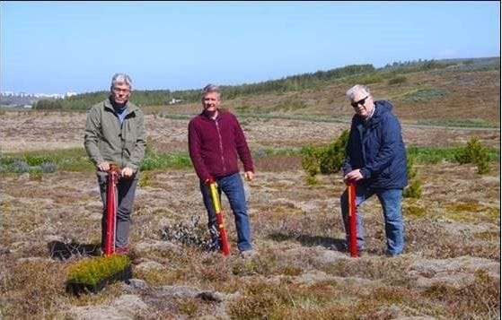 Gróðursetning í landi Kópavogs, frá vinsti Þröstur Magnússon, Kristinn H. Þorsteinsson og Friðrik B…