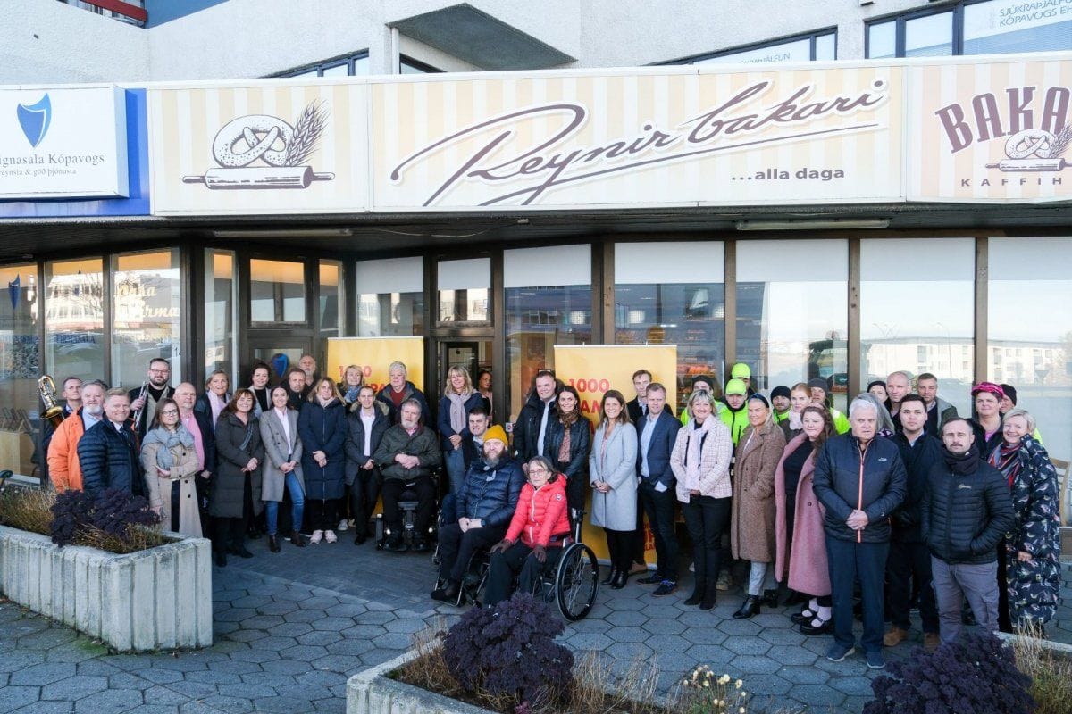 Rampur númer 200 tekinn í notkun í Hamraborg við mikla ánægju gesta.