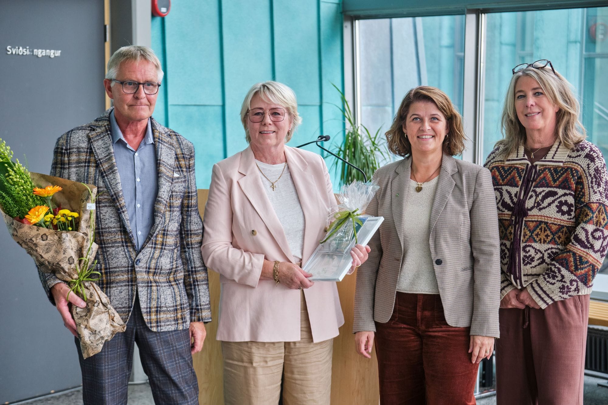 Umhverfisviðurkenning 2026. Elín Guðbjartsdóttir og Marten Ingi Lövdahl eru eigendur Holtagerðis 58.