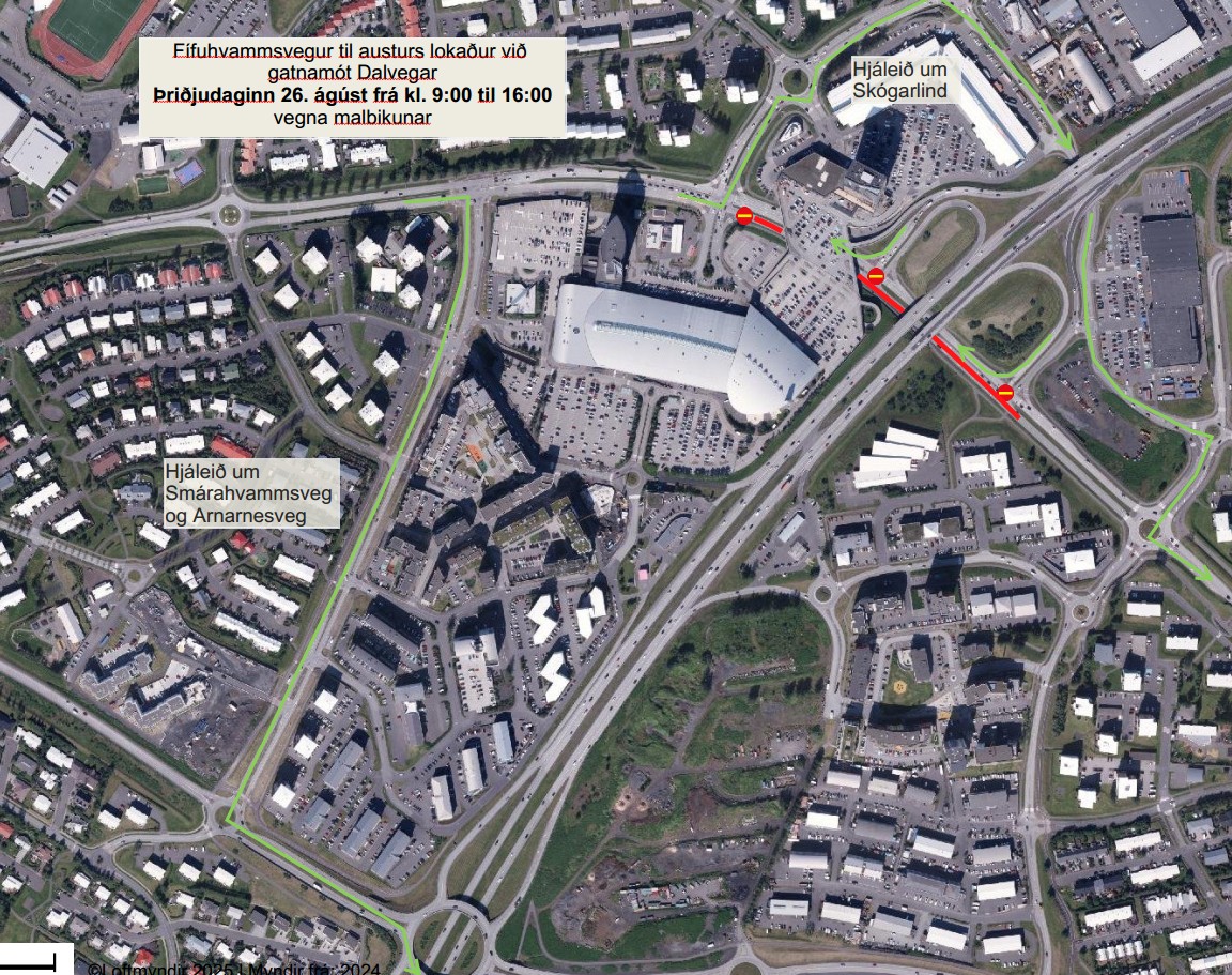 Akreinar til austurs á Fífuhvammsvegi lokaðar 