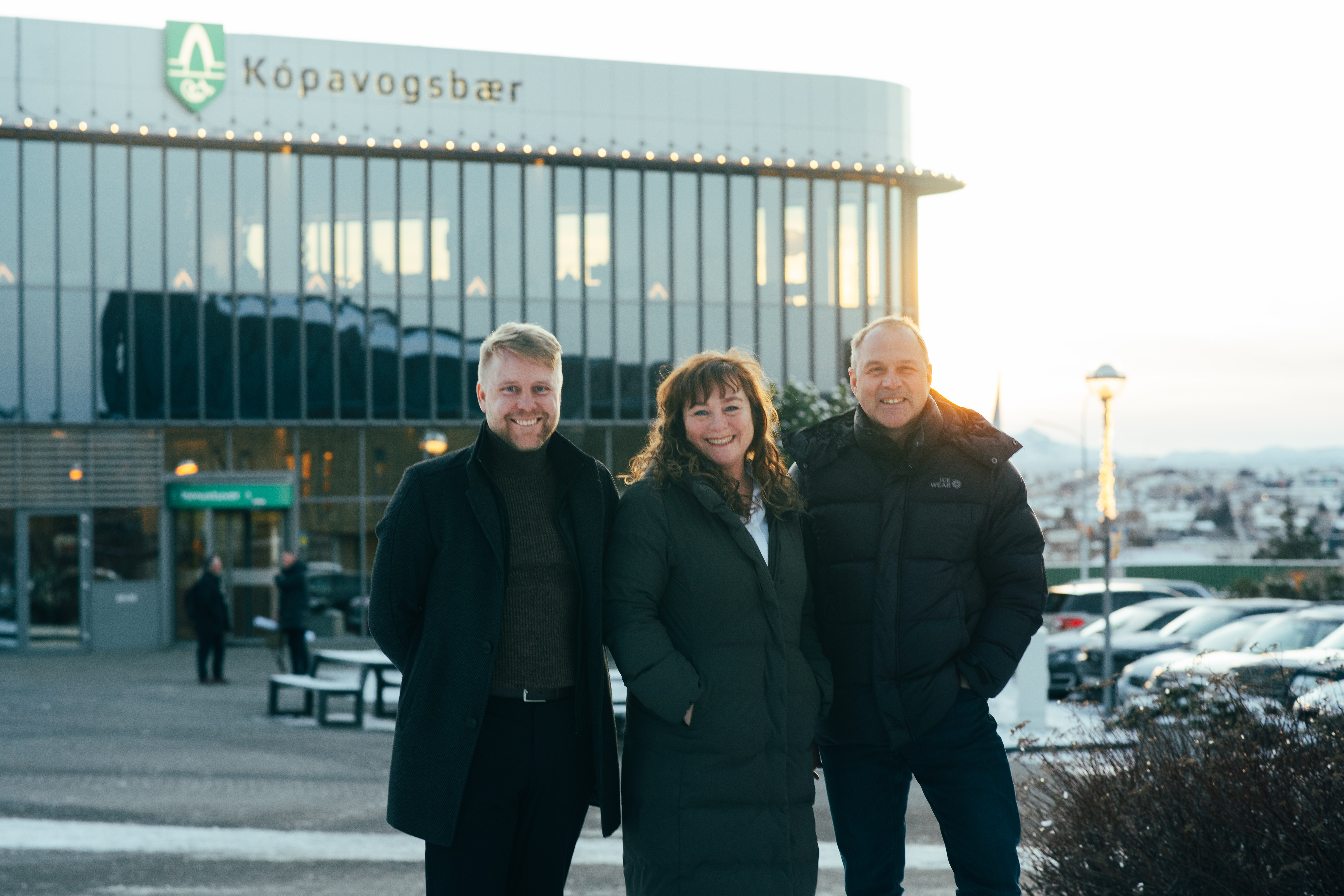 Jakob Sindri Þórsson, Anna Birna Snæbjörnsdóttir og Gunnar Guðmundsson. Á myndina vantar Ævar Ólafsson.