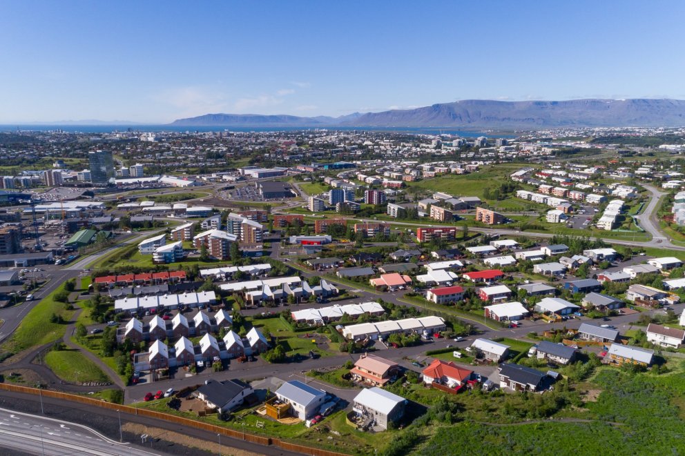 Kópavogur að sumarlagi.