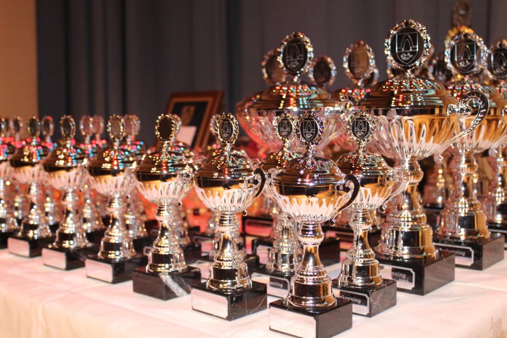 Fjölmargir fá viðurkenningu á Íþróttahátíð Kópavogs.