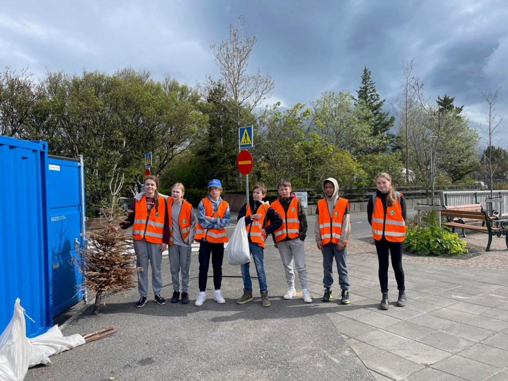 Opnað verður fyrir umsóknir um starf næsta sumar þann 1. apríl 2024.