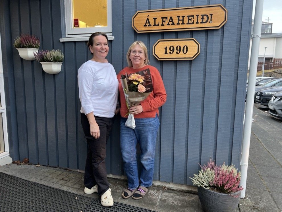 Anna Rósa Sigurjónsdóttir og Rakel Ýr Ísaksen stjórnendur leikskólans Álfaheiði.