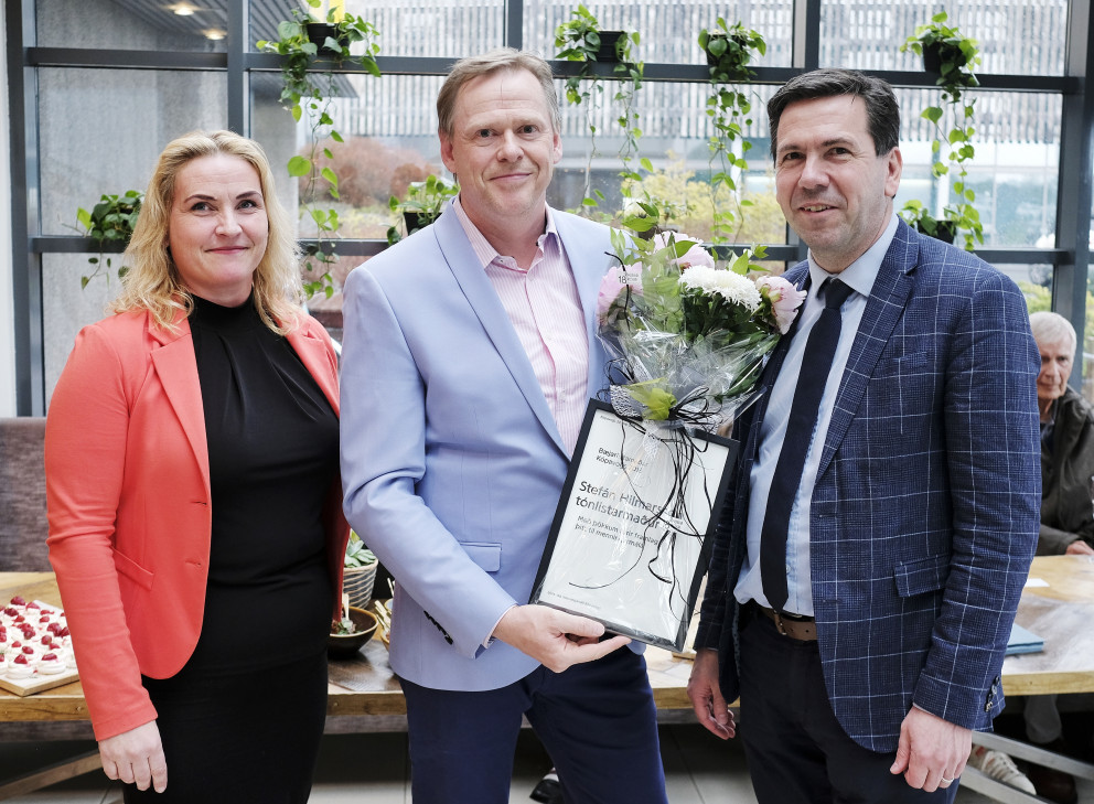 Karen Elísabet Halldórsdóttir, formaður lista- og menningarráðs, Stefán Hilmarsson og Ármann Kr. Ól…