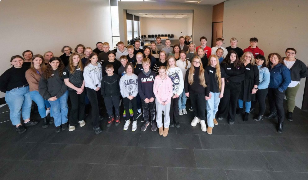 Þingmenn Barnaþings í Kópavogi og starfsfólk.