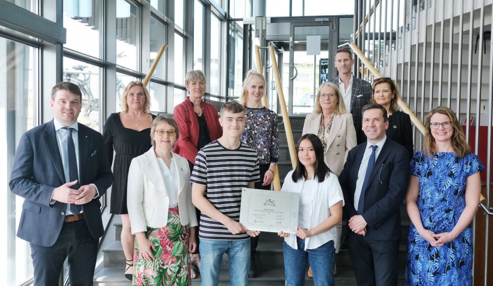 fremri röð frá vinstri: Ásmundur Einar Daðason,  Anna Elísabet Ólafsdóttir, Eiríkur Örn Beck, Ingun…