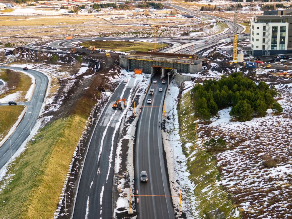 Brúin yfir Breiðholtsbraut verður steypt um helgina 8.-9.nóvember.