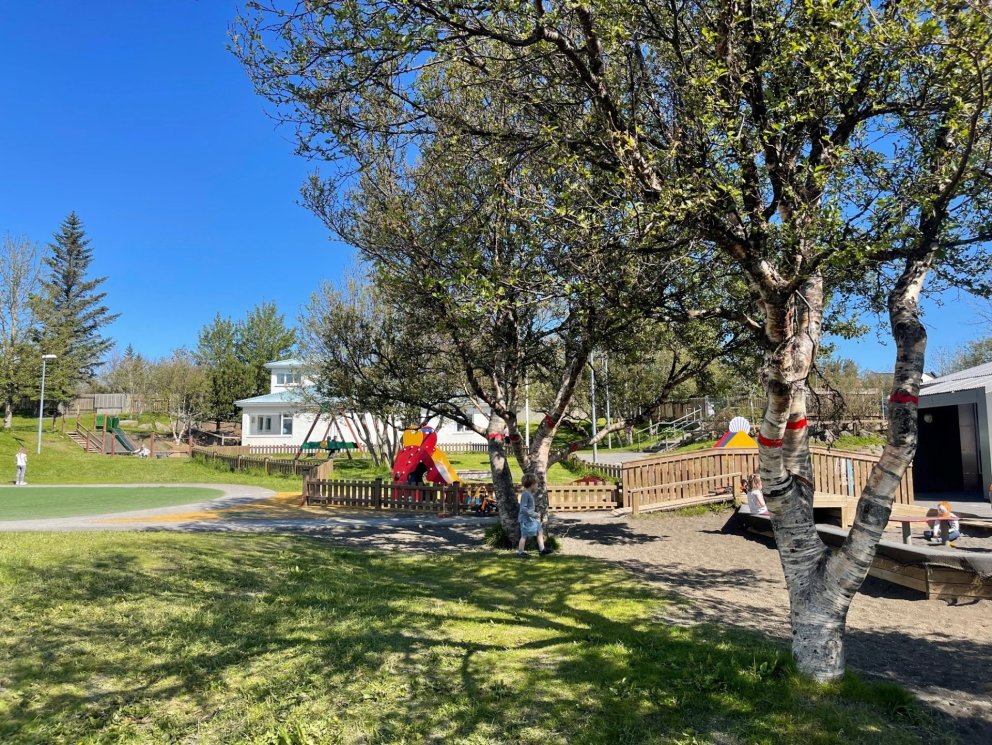 Gæsluvöllur verður sumarið 2023 á leikskólanum Urðarhóli Kópavogsbraut.