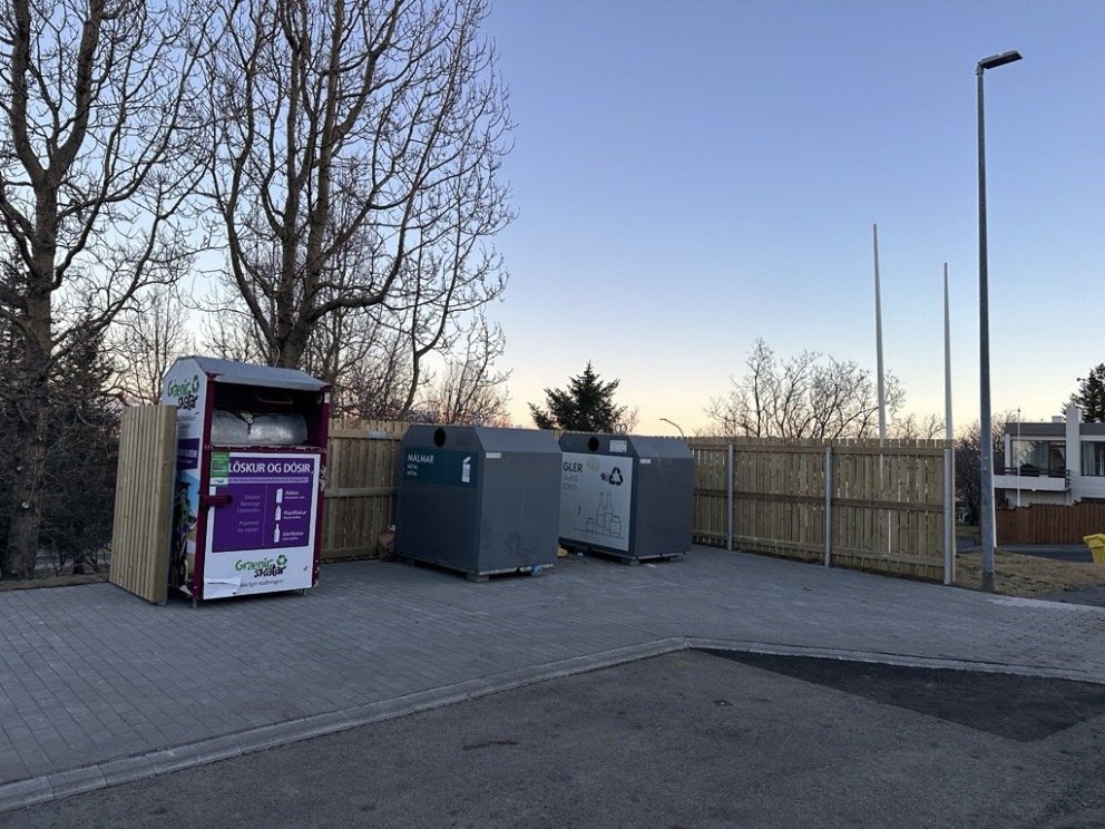 Víða eru grenndargámar í Kópavogi og nú standa til breytingar á því.