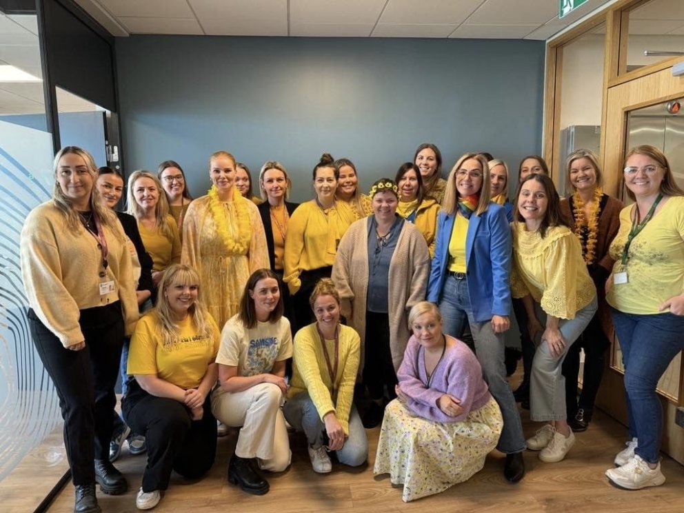 Starfsfólk velferðarsviðs Kópavogsbæjar á gulum degi 2024.