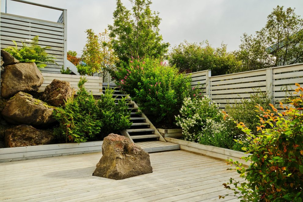 Frá verðlaunagarði í Haukalind.