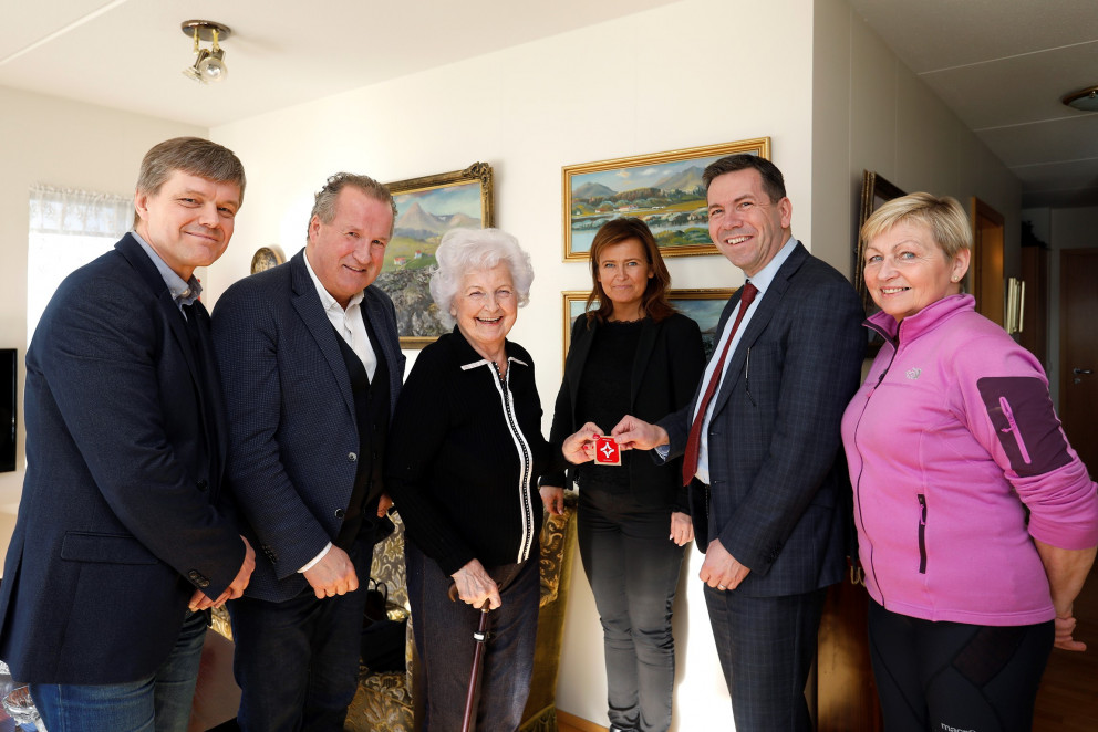 Á myndinni eru frá vinstri: Jóhann Grétarsson og Jóhann R. Benediktsson frá Curron, Þórunn Erna Þór…