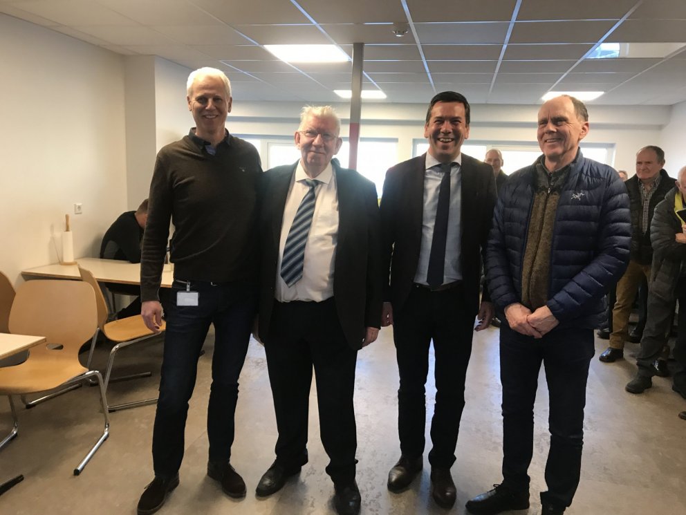 Á myndinni eru frá vinstri, Leifur Eiríksson forstöðumaður Þjónustumiðstöðvar Kópavogs, Hörður Júlí…