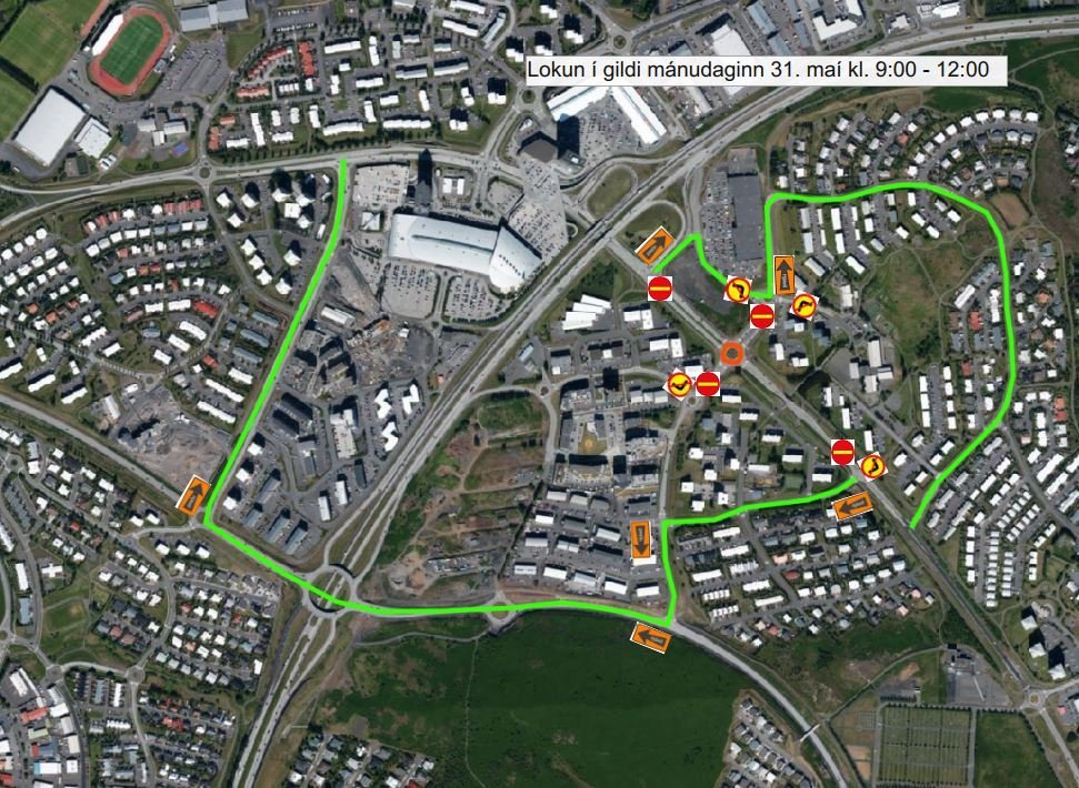 Hringtorg á Fífukvammsvegi lokaður