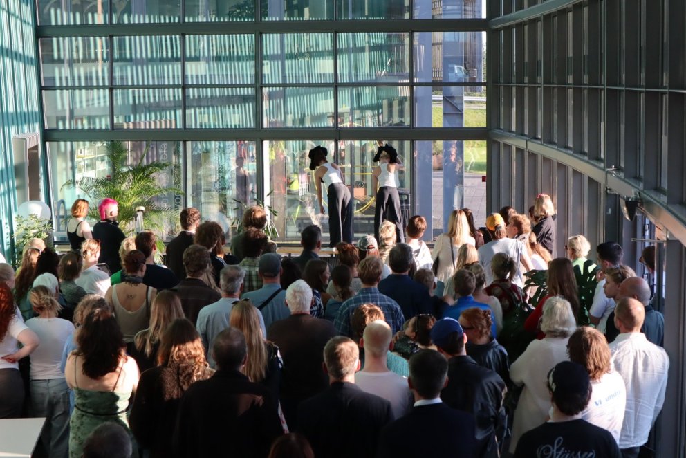 Birta Ásmundsdóttir og Inga María Olsen skipa danshópinn Rólegan Æsing.