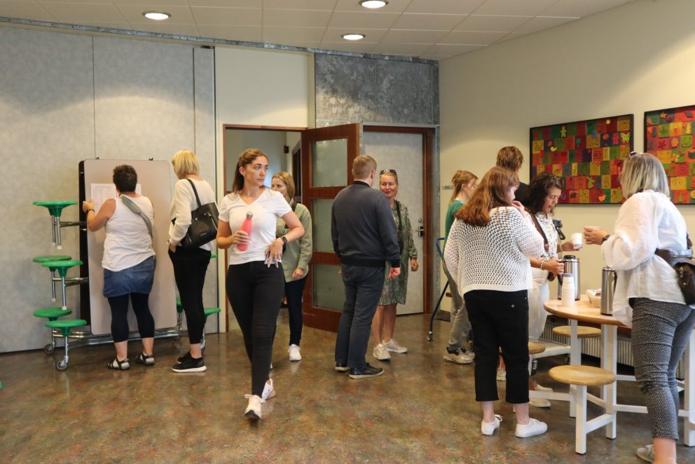 Endurmenntun er í öndvegi í upphafi nýs skólaárs og fjölmörg námskeið voru í boði fyrir kennara.