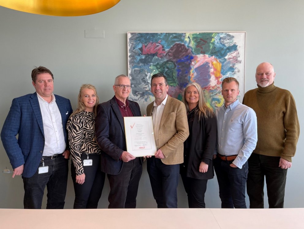 Á myndinni eru frá vinstri: Sigurður Arnar Ólafsson gæðastjóri, Sigríður Þrúður Stefánsdóttir manna…