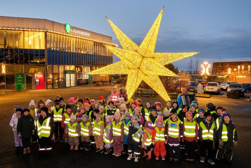 Börnin úr Barnaskóla Kársness eru farin að æfa jólalögin.