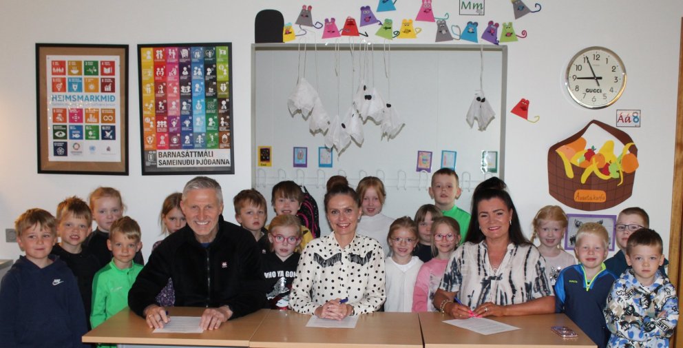 Helga Rúnar Óskarsson stjórnarformaður Rannsóknarseturs um menntun og hugarfar, Ásdís Kristjánsdótt…