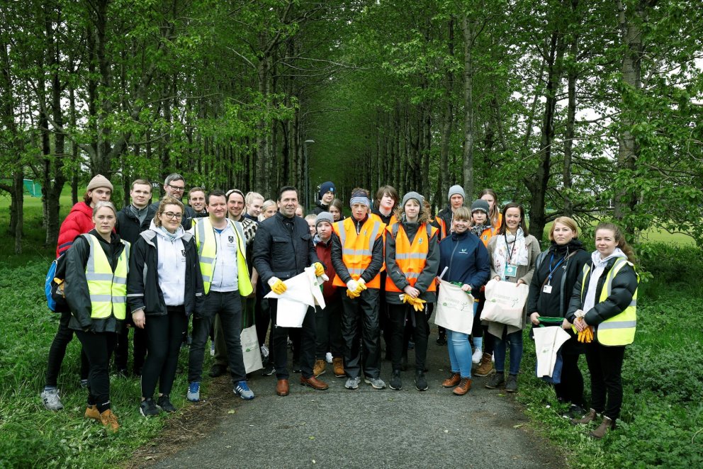 Plokkdagur Vinnuskóla Kópavogs var settur í Fossvogsdal.