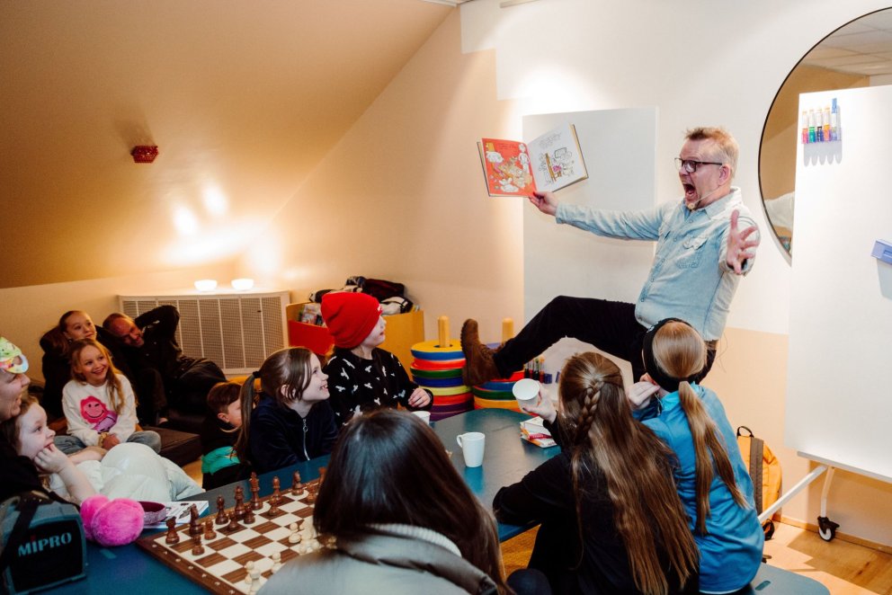 Gunnar Helgason sýndi tilþrif í sögustund á Safnanótt.