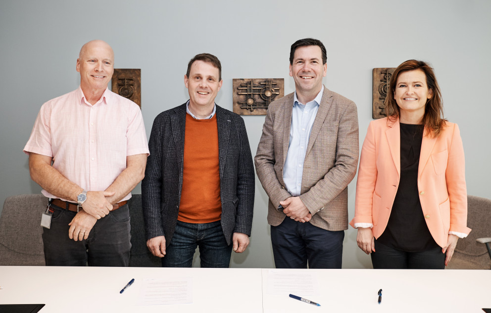 Á myndinni eru frá vinstri: Aðalsteinn Sigfússon sviðsstjóri velferðarsviðs, Björn Arnar Magnússon …