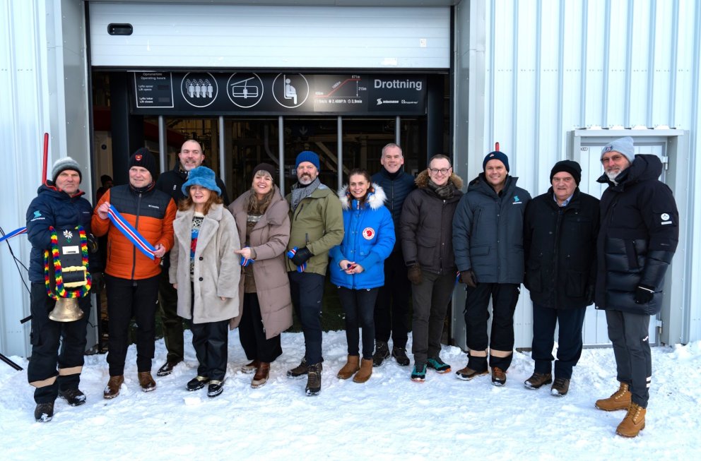 Bæjarstjórar, borgarstjóri og aðrir fulltrúar eiganda skíðasvæðis og mannvirkja í Bláfjöllum við ví…