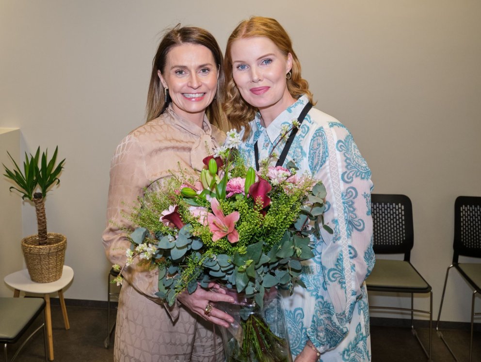 Ásdís Kristjánsdóttir bæjarstjóri Kópavogis og Sigrún Þórarinsdóttir, sviðsstjóri velferðarsviðs.