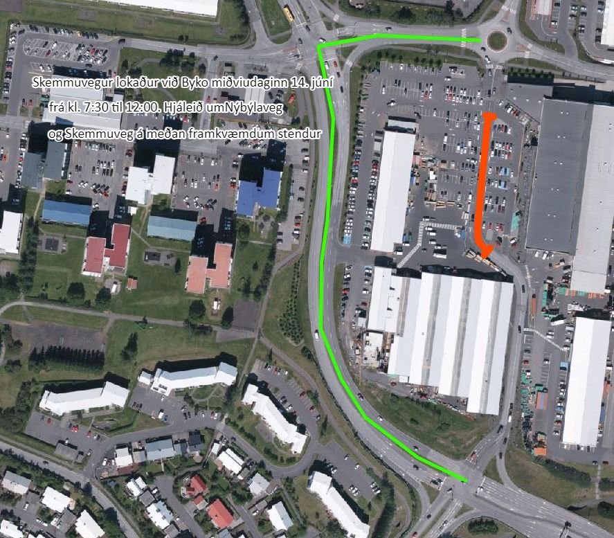 Skemmuvegur lokaður við Byko