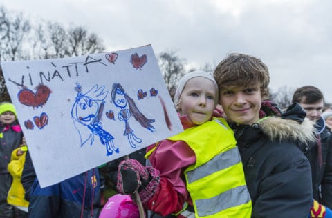 Börnin stóðu saman