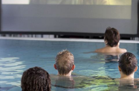 Stuttmyndir í Sundlaug Kópavogs í tengslum við RIFF, kvikmyndahátíð.