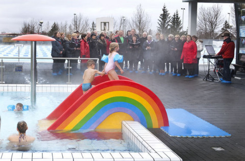 Líf og fjör í Kópavogslaug