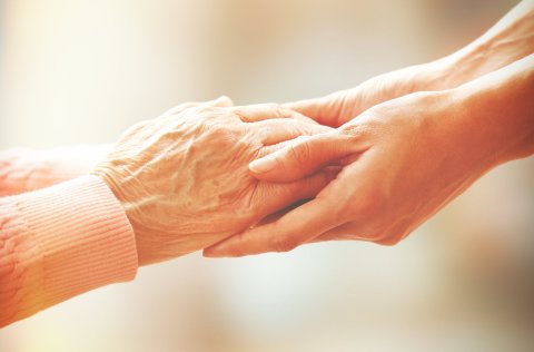 Félagsmiðstöðvar eldra borgar opna en gætt að fjöldatakmörkunum og fjarlægðum.