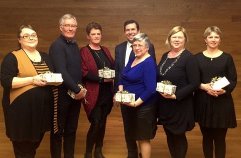 Starfsfólk Kópavogsbæjar heiðrað fyrir að hafa náð 25 ára starfsaldursafmæli 2015. F.v. Aldís Sigur…