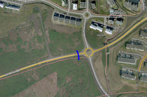 Lokunin verður skömmu eftir að bílar koma úr hringtorginu og stefna út á Vatnsendaveg. Bláa merkið …