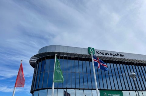 Flaggað í tilefni afmælis Kópavogs.