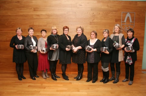 Tíu starfsmenn Kópavogsbæjar voru í vikunni heiðraðir á 25 ára starfsaldursafmæli sínu. Í hópnum er…