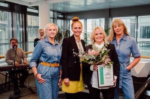 Soffía Karlsdóttir forstöðumaður menningarmála, Ásdís Kristjánsdóttir bæjarstjóri, Sigríður Beintei…