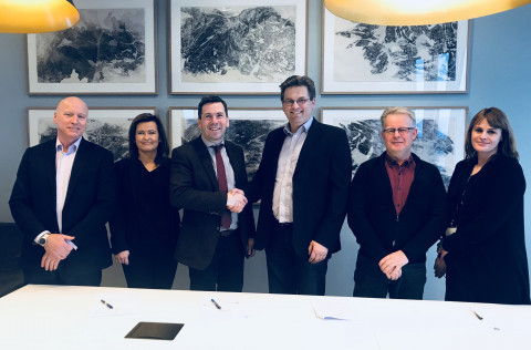 Á myndinni eru frá vinstri Aðalsteinn Sigfússon sviðsstjóri velferðarsviðs, Theódóra S Þorsteinsdót…