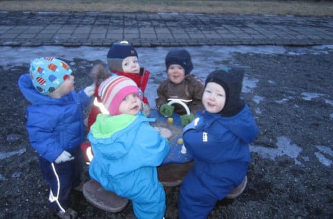 Kátir krakkar í daggæslu í Kópavogi.