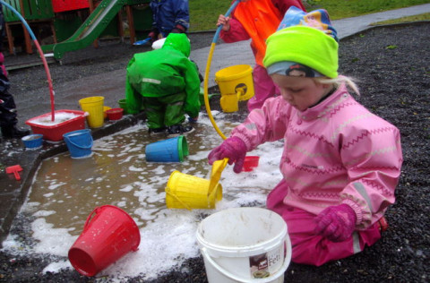 Börn í leik á leikskólanum Fögrubrekku
