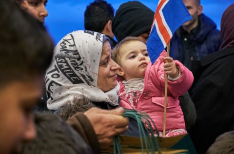 Tvær sýrlenskar fjölskyldur komu í Kópavog 19. janúar, fyrstu flóttamenn sem setjast að í Kópavogi.