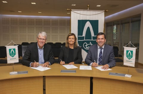 Birgir Jakobsson landlæknir, Theodóra S. Þorsteinsdóttir formaður bæjarráðs og Ármann Kr. Ólafsson …