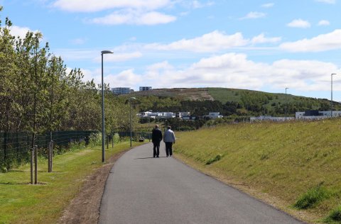 Heilsuhringurinn er í kringum Kópavogskirkjugarð.
