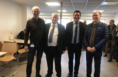 Á myndinni eru frá vinstri, Leifur Eiríksson forstöðumaður Þjónustumiðstöðvar Kópavogs, Hörður Júlí…