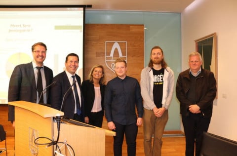 Frá opnun bókhalds Kópavogsbæjar. Á myndinni eru frá vinstri: Ingimar Þór Friðriksson, forstöðumaðu…