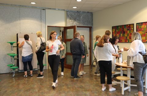 Endurmenntun er í öndvegi í upphafi nýs skólaárs og fjölmörg námskeið voru í boði fyrir kennara.